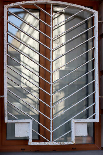 Оригинальная решетка на окне №42031