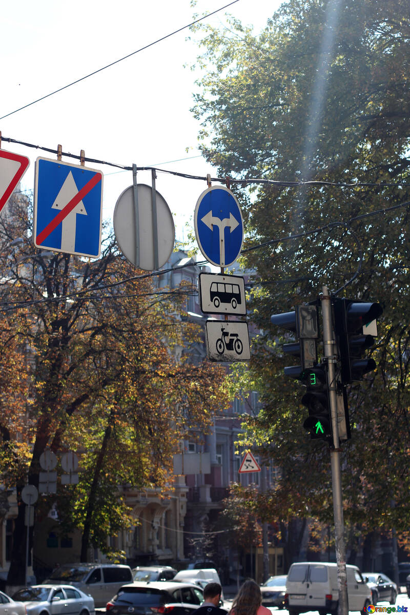 Les panneaux de signalisation à Kiev №42010