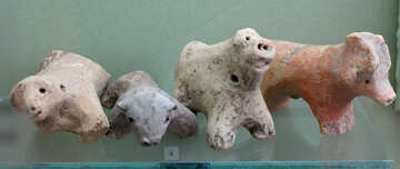 Ancient animal figurines №43830