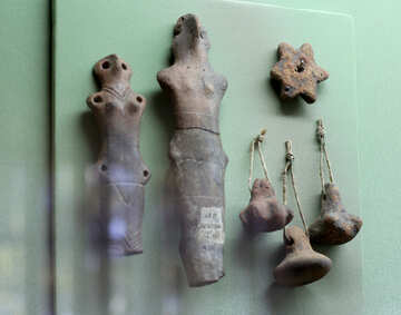 Ancient Ceram figurines and crafts №43853