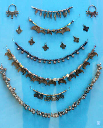 Ancient beads and pendants №43988