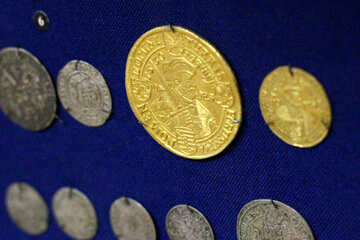 Ancient gold coin №43429