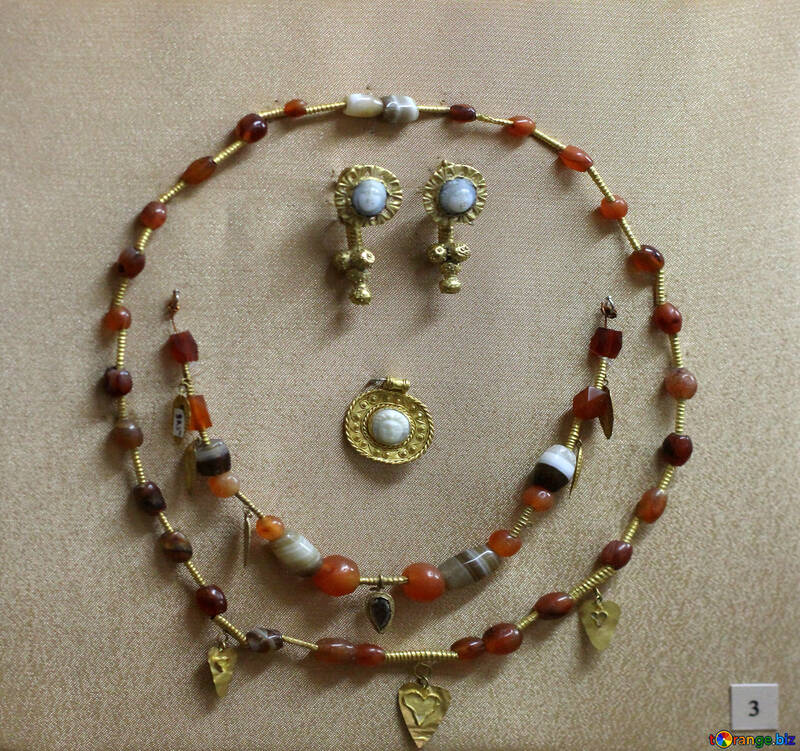 Vintage beads from stones and gold №43757
