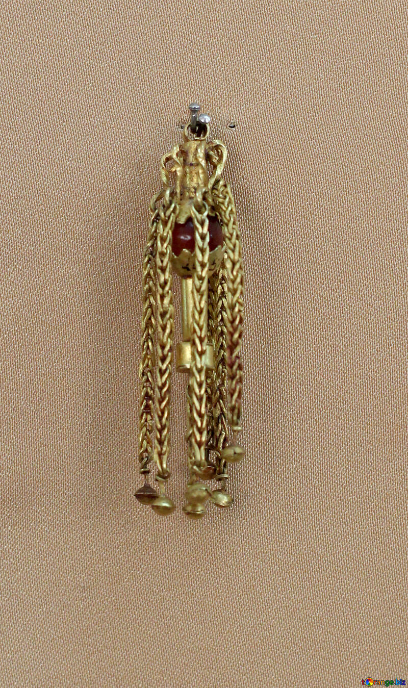 古い金のイヤリング №43871
