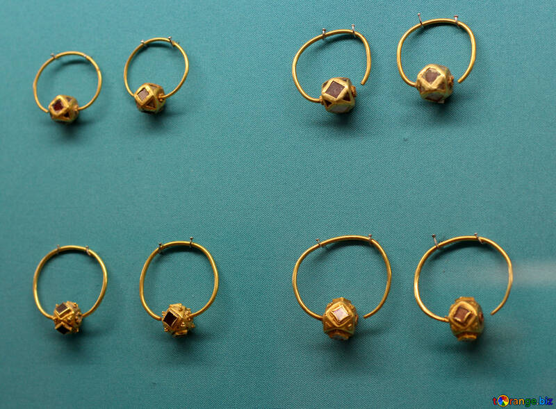 Vintage gold earrings №43955