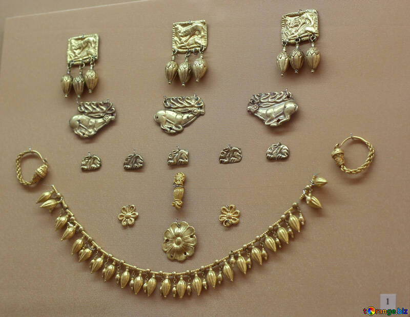Antike Frauen Schmuck aus Gold №43908