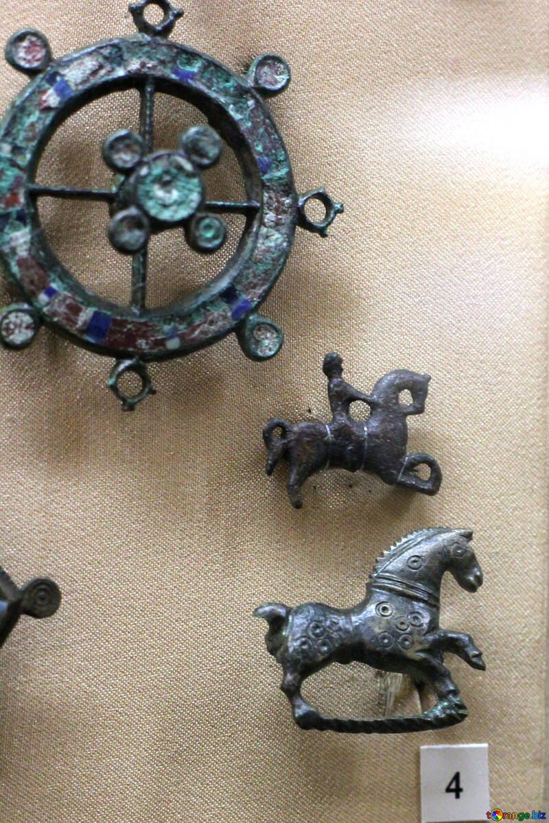 Figuras antiguas de jinete y caballo №43741