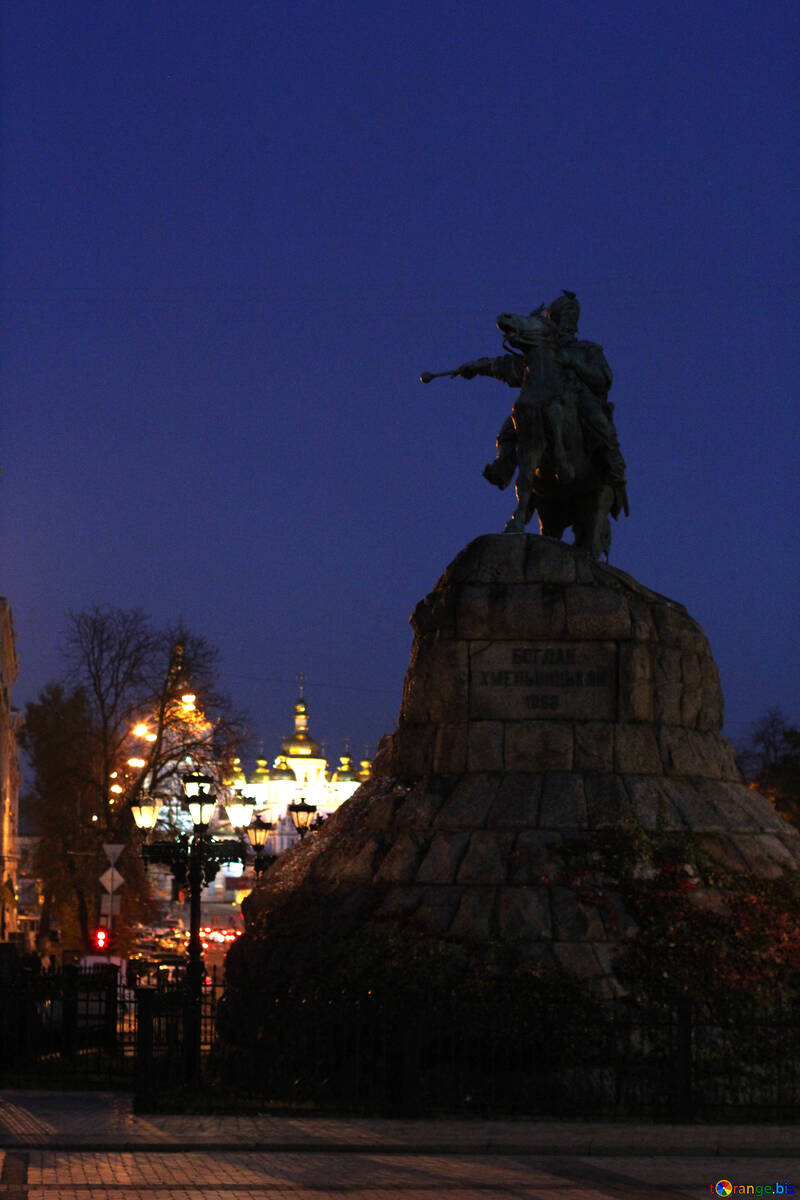 Пам`ятник Богдану Хмельницькому вночі №43687