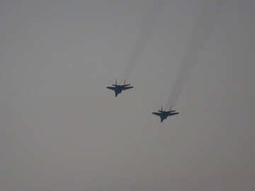 Los aviones militares en el cielo №44501