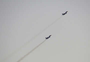 Los aviones militares en el cielo №44496