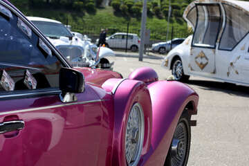 Pink limousine №44397