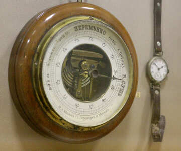 Antique barometer and clock №44238