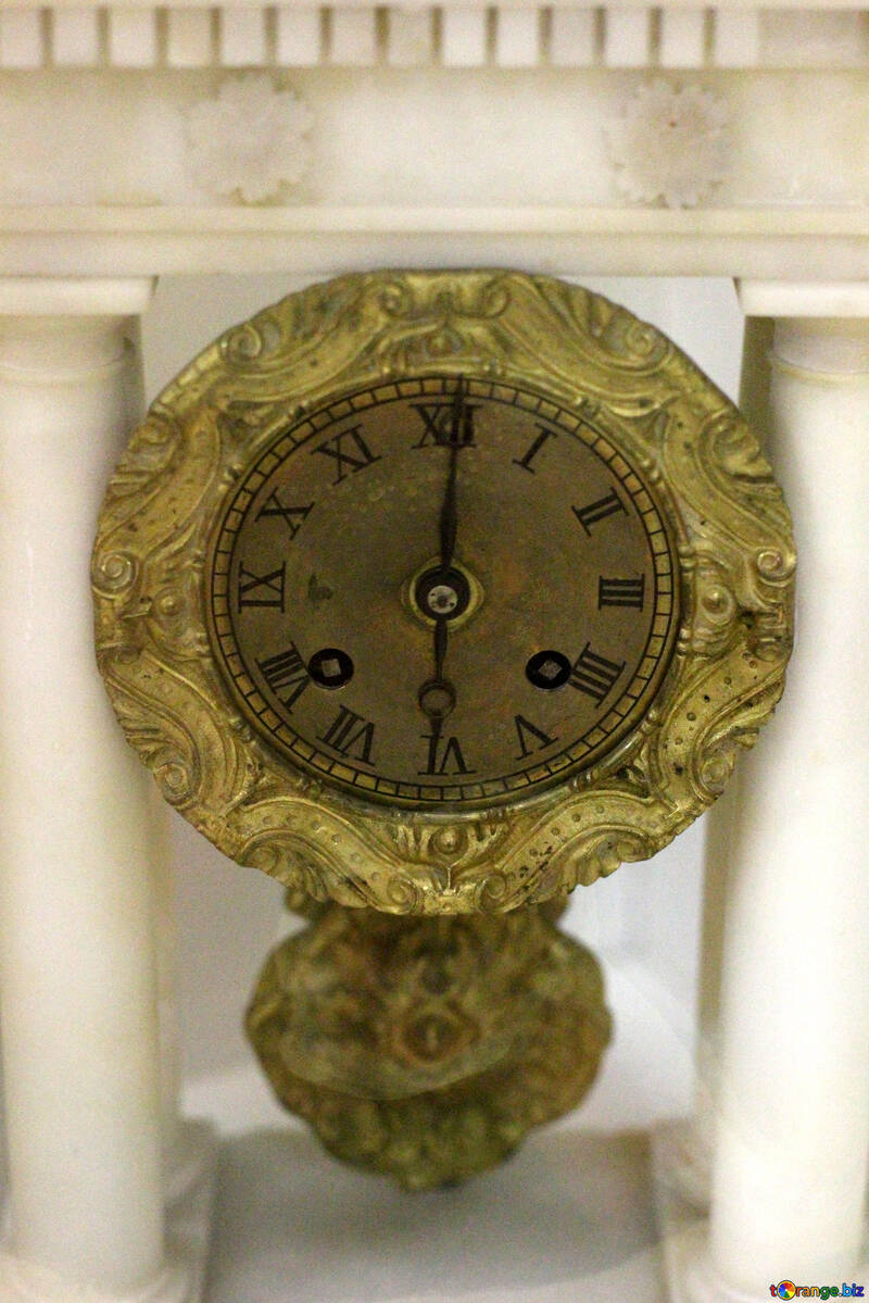 Antique alarm clock №44321