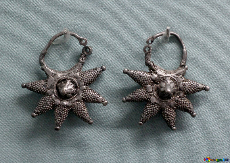 Ancient earrings №44094