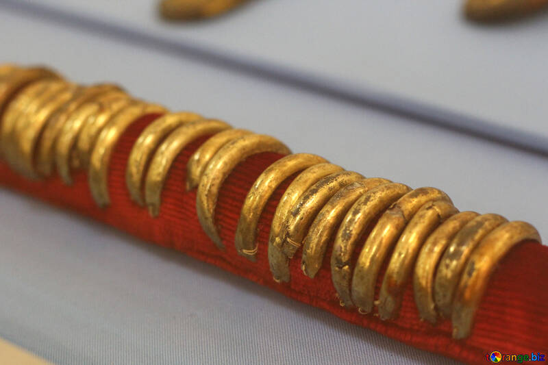 Artículos de oro antiguos №44186