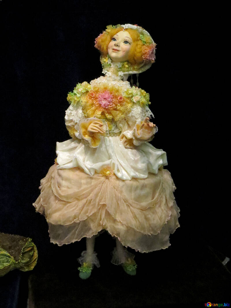 Лялька з порцеляни №44528