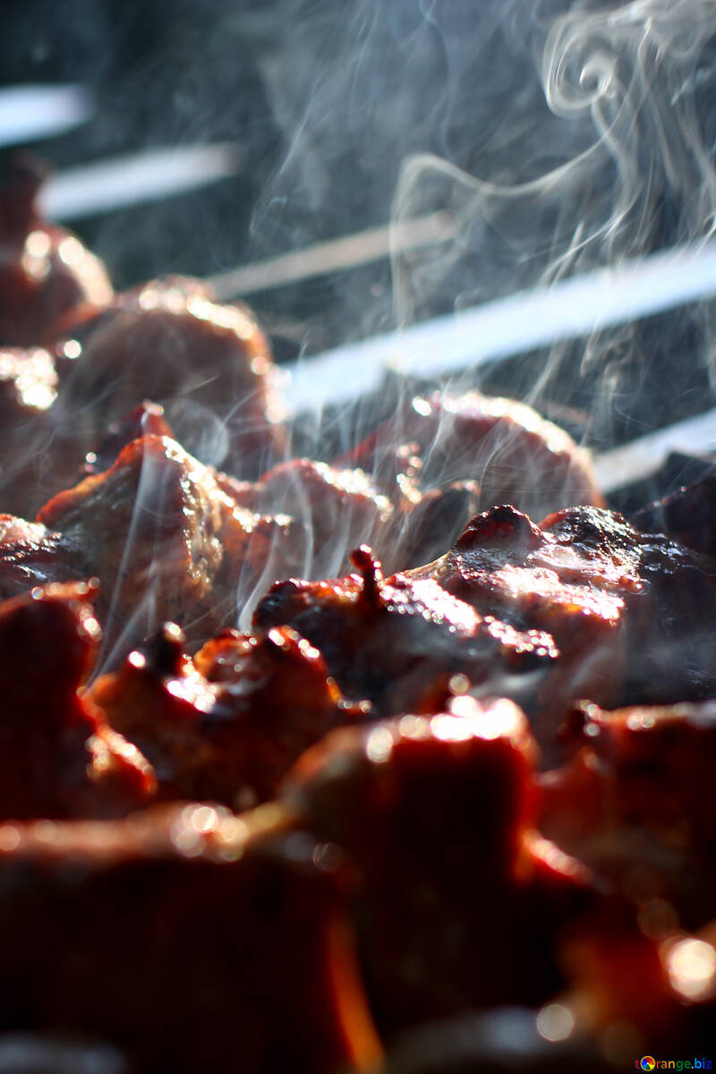 Foto hermosa del kebab de carne en los pinchos №44742