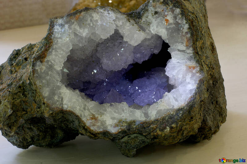 Amethyst stone №44628