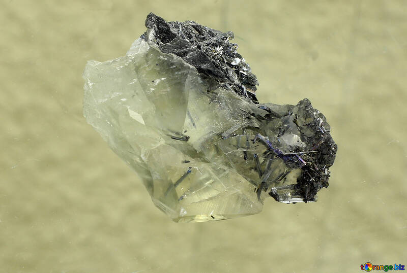Transparent mineral №44639