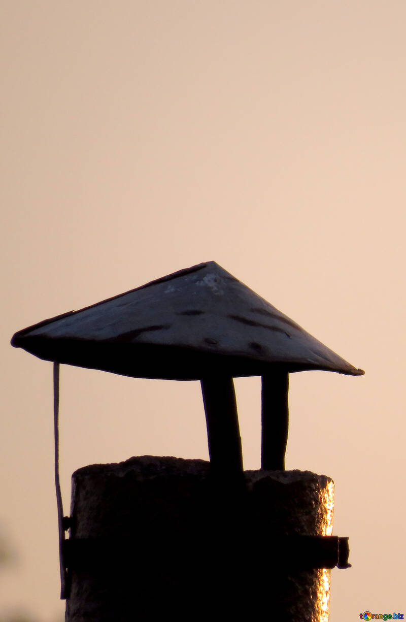 cheminée silhouette au coucher du soleil №44473