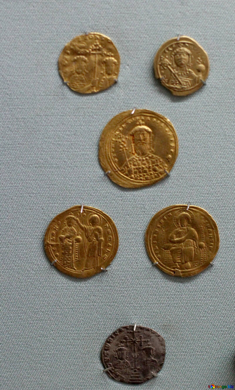 Vintage Ukrainian golden coins №44106