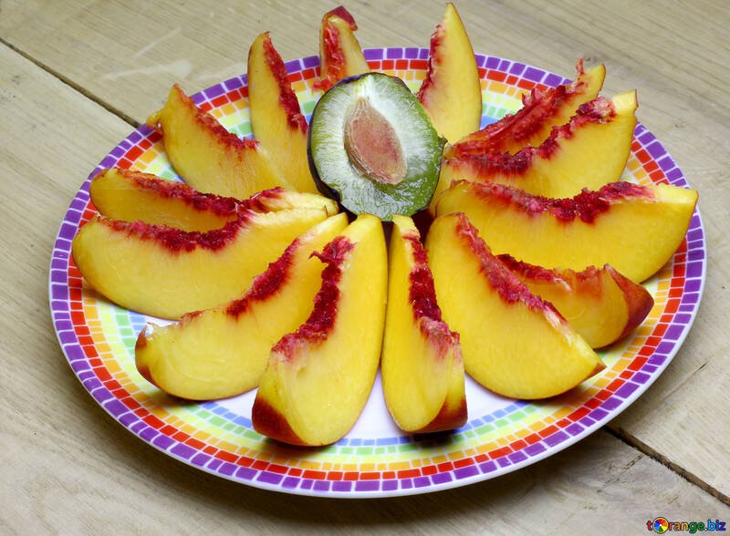 Peaches on a plate sliced №46313