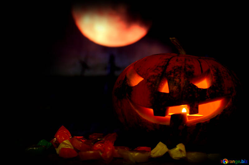 Zucca di Halloween sullo sfondo della luna №46165