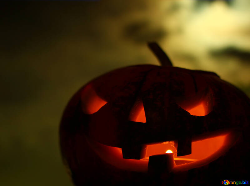 Calabaza de Halloween en un fondo puesta de sol №46172