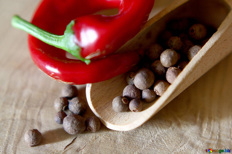Black pepper and red chilli №46625