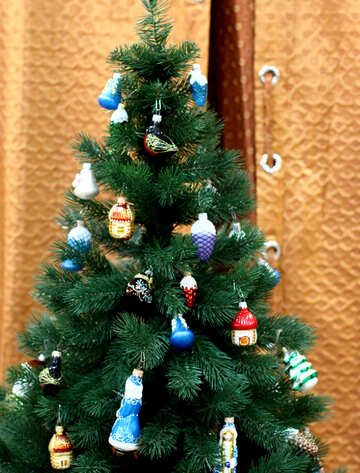 Árvore de Natal com brinquedos antigos №47651