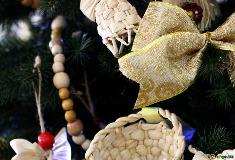 Wicker Christmas toys on the Christmas tree №47668