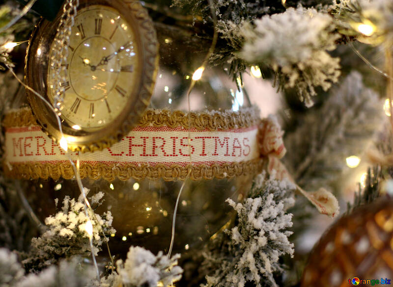 Weihnachten Spielzeug Vintage-Uhr auf einem Weihnachtsbaum №47787