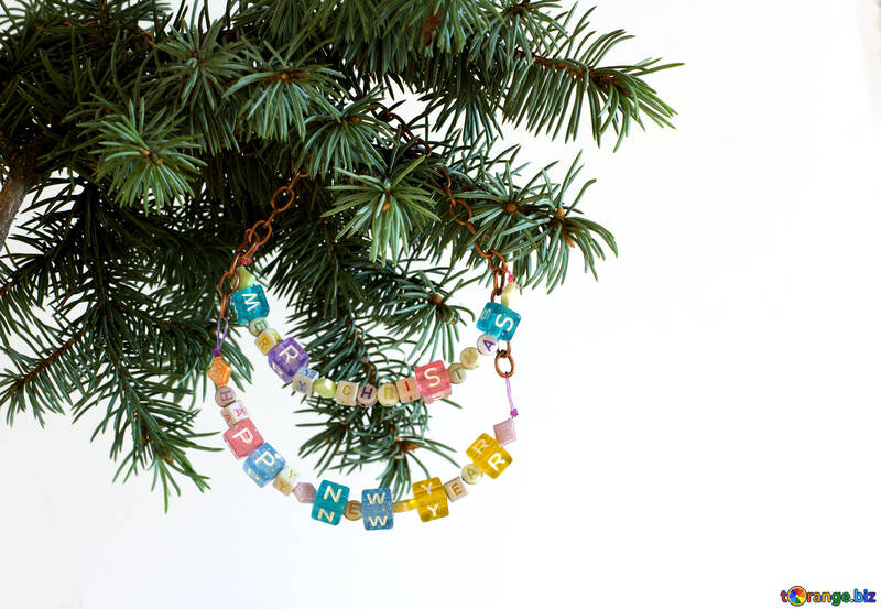 Garland von Perlen auf dem Baum mit guten Rutsch ins Neue Jahr und frohe Weihnachten isoliert auf weißem Hintergrund №47996