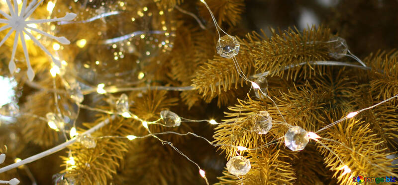 Bolas de cristal en el árbol de Navidad №47739