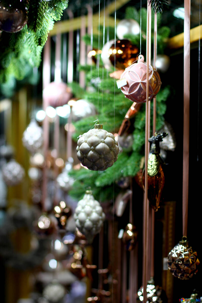 La décoration intérieure du Nouvel An dans le magasin №47589