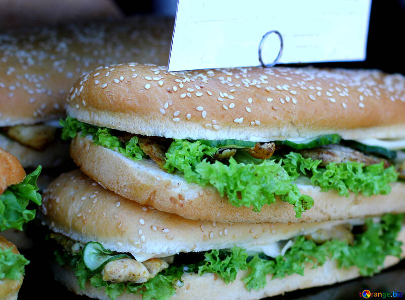 Sandwich sandwich avec salade №47430