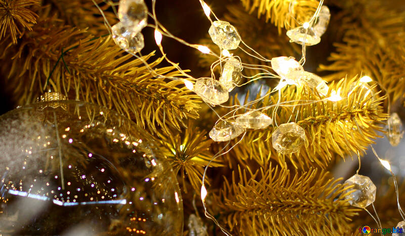 Christmas garland of lights reflection №47759