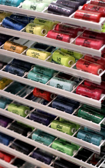Thread multicolori per cucire