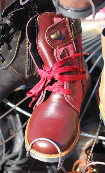 Red shoes №48307