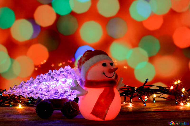 Muñeco de nieve de Navidad árbol de Navidad arrastra en el carro №48109