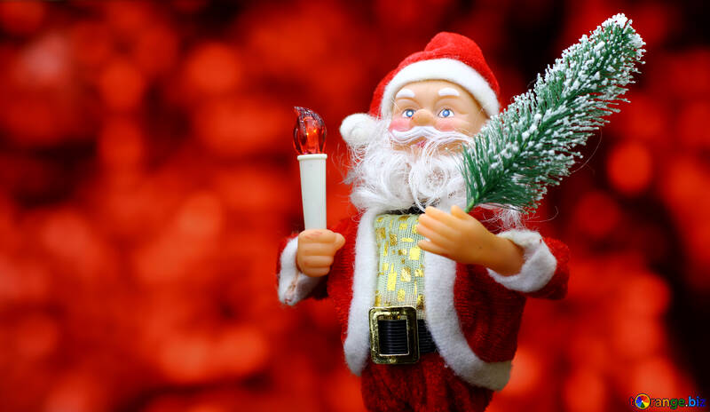Nueva tarjeta con el juguete del `s de Santa Claus trae árbol de Navidad en el fondo del bokeh resplandor rojo. <font>concepto contexto grande para la bandera mercado de Nueva Year`s, cartel, felicitaciones.</font> №48165