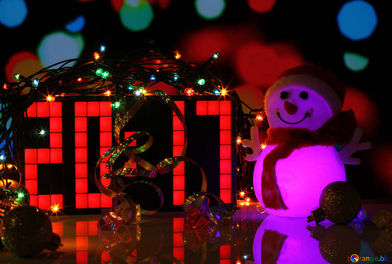Imagen de la Navidad con los números 2017 y un muñeco de nieve №48088