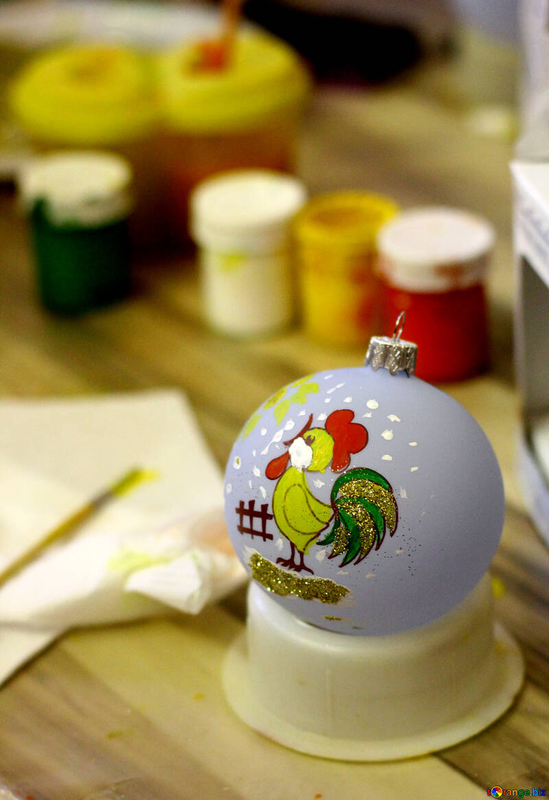 christmas ornament with chicken paint ball rooster table №49409