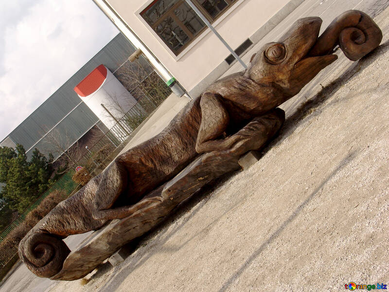 木製の大きなトカゲ №49961