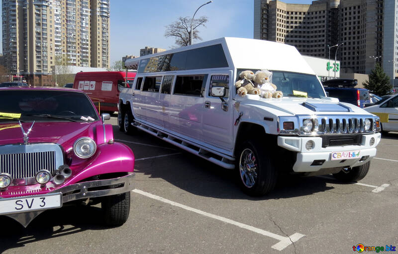 Білий і пурпурний лімузин автомобілів №49009