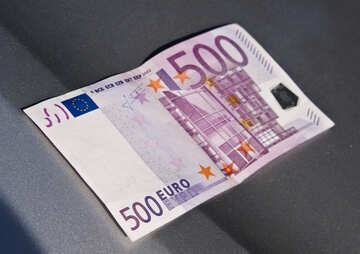 Five hundred  Euro №5900