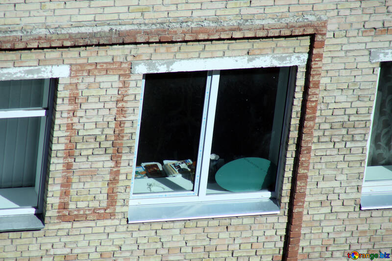 Peeped  window . Trash  at  windowsill. №5741