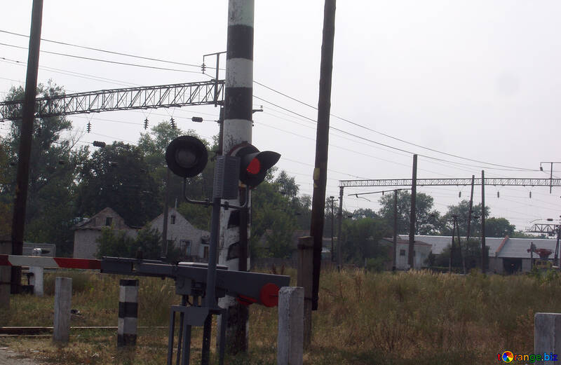 Red semaphore at railway crossing №5881