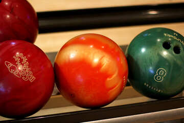 Blaue grüne Bowlingkugeln №50422