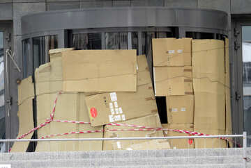 Cardboard paper Boxes carton box close windows and door №50776